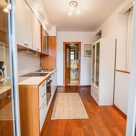 Sofia * 波尔托罗